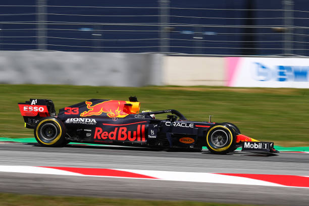Oficial: La escudería de F1 Red Bull infringió el límite de costos de 2021
