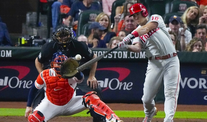 MLB: J.T Realmuto corona la reacción y Filis vencen a los  Astros en el juego 1 de la Serie Mundial (+Videos)