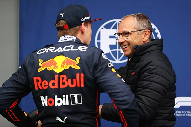 Stefano Domenicali avisa: “La Fórmula 1 no pondrá una mordaza a nadie”