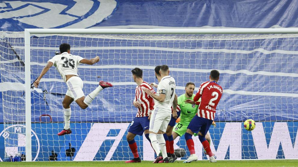 El derbi de España aleja al Real Madrid de LaLiga al empatar a uno