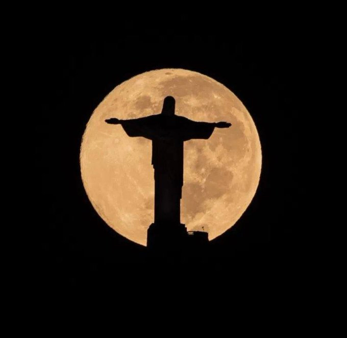 La estatua del Cristo Redentor de Río de Janeiro apaga sus luces en apoyo a Vinicius: “Estoy conmovido”