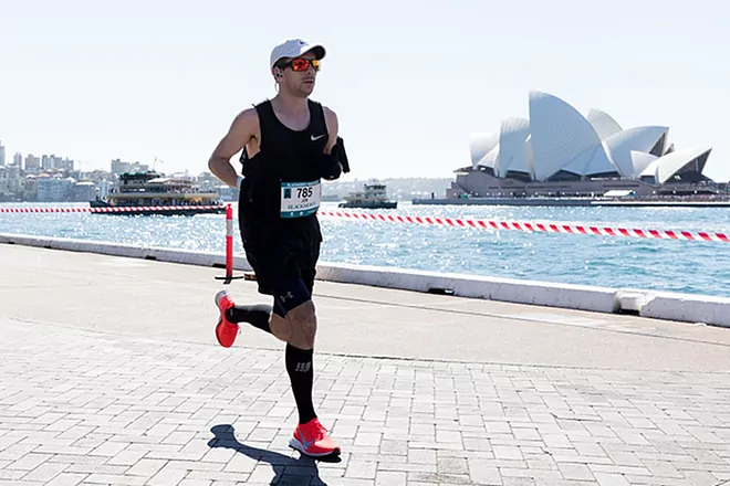 El Maratón de Sídney Australia envía a 26 corredores al hospital por ola de calor sin precedentes