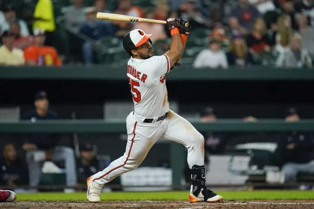 MLB: El Venezolano Anthony Santander de los Orioles se embasa 3 veces y busca salir del slump